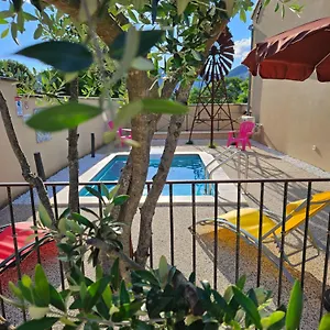 Appartement Le Rubiz, La Coucourde